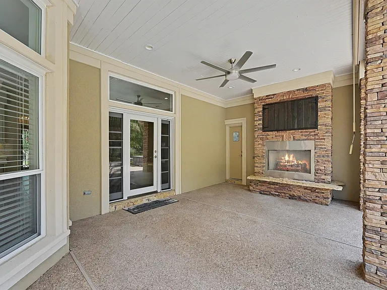 60 La Jolla Cir — Photo 39