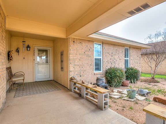 4th image of 1220 Gregory Dr