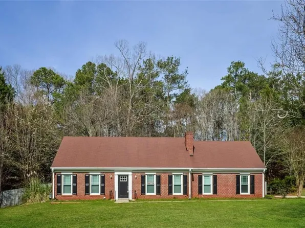 1828 Brandy Woods Dr SE, Conyers, GA 30013