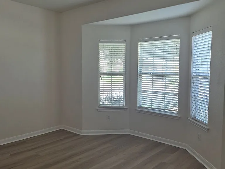 1908 Wheaton Trl — Photo 5