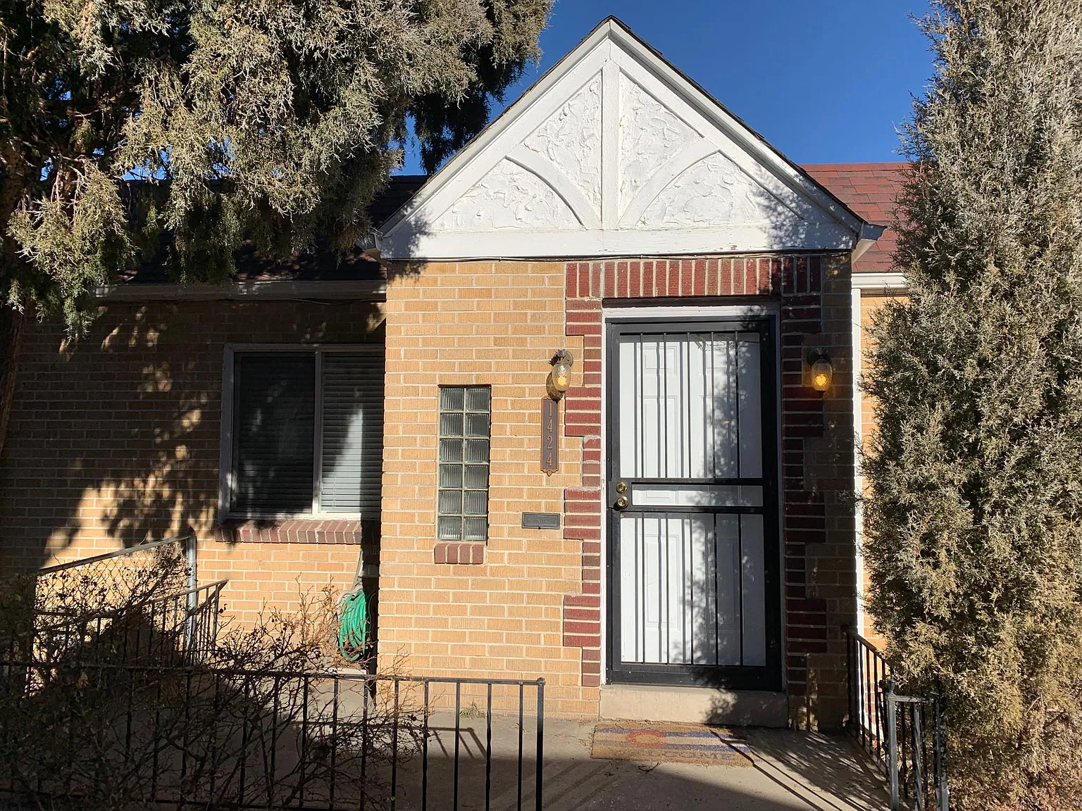 2 bed, 900 sqft, $2,000 — Photo 2