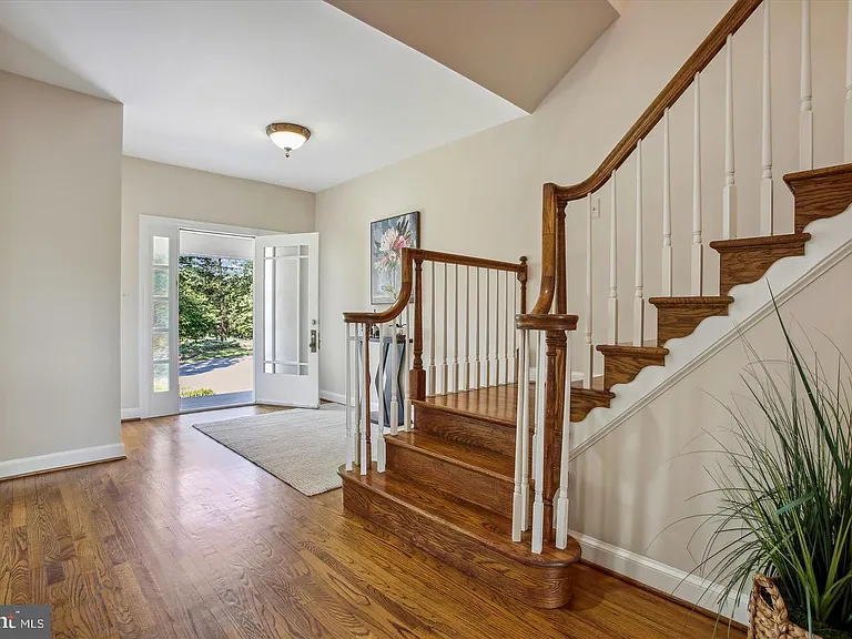 2041 Westmoreland St — Photo 3