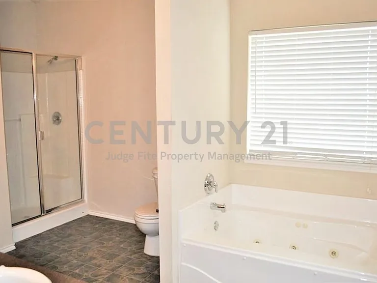 106 Old Glory Ln — Photo 12