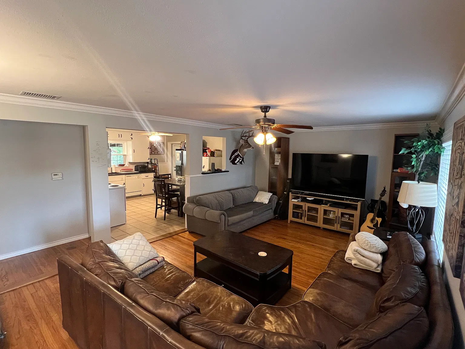 4 bed, 1839 sqft, $2,600 — Photo 3