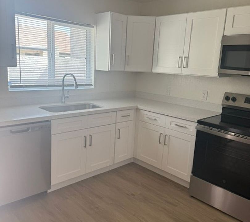 1st image of 3034 N 24th Ln