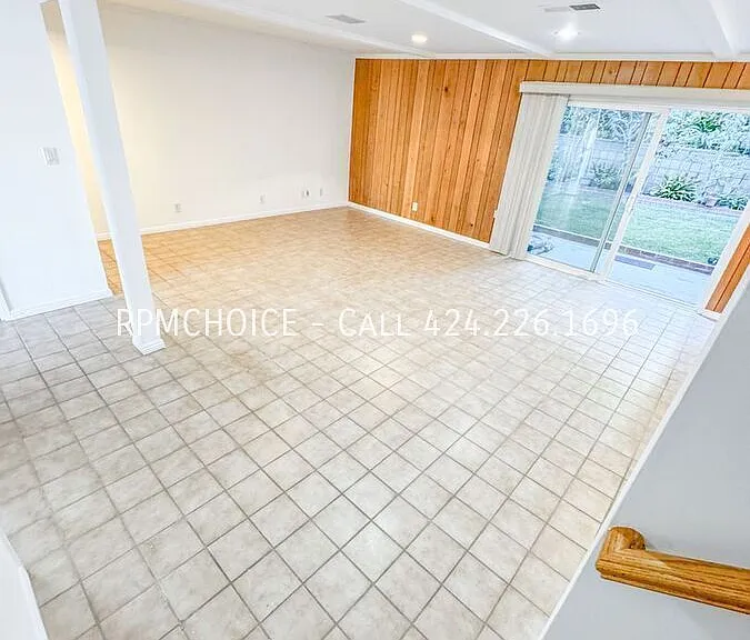 23821 Stanhurst Ave — Photo 38
