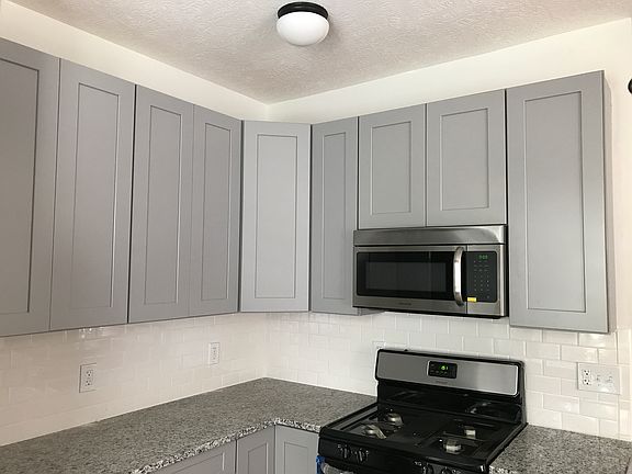 5th image of 1614 Clifton Ave