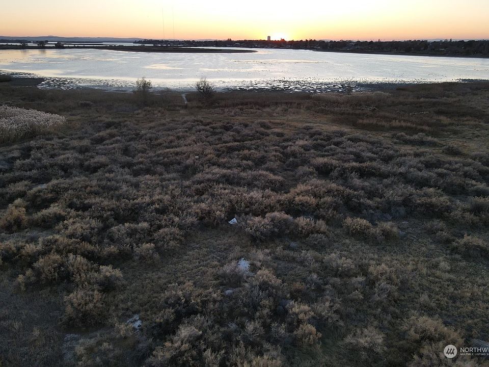 2nd image of 1808 S Boardwalk Avenue