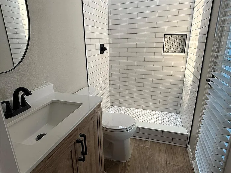 1008 N Bracewell Dr — Photo 5