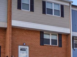 6 Middleview Ct, Windsor Mill, MD 21244