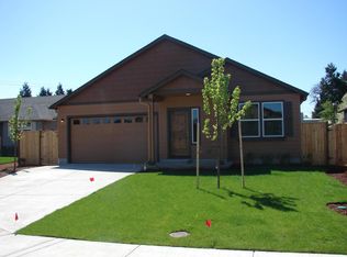 171 Taylor Pl, Cottage Grove, OR 97424