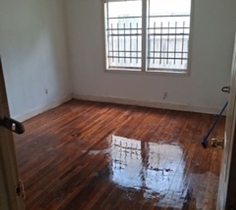 1st image of 166 Eastview Dr