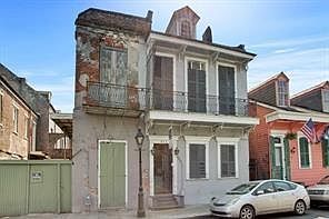 1st image of 932 Bourbon St APT 2