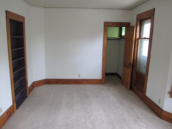 3rd image of 2417 E Stratford Ct