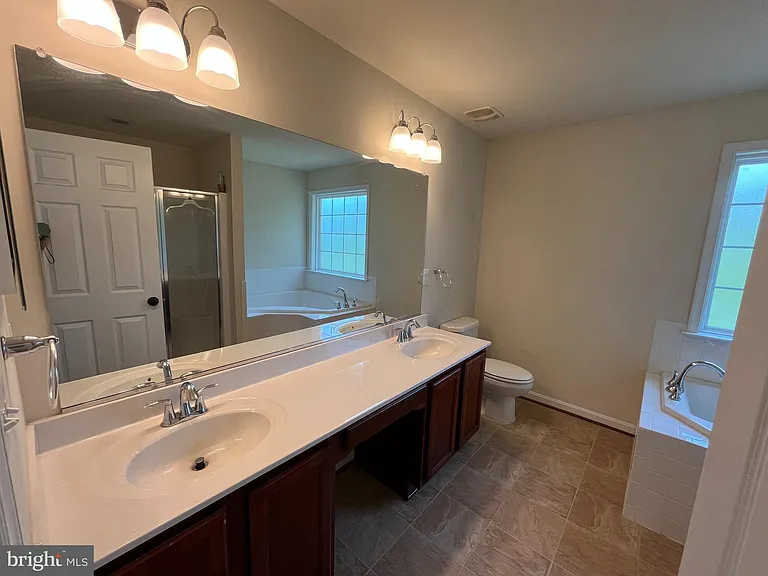 47 Summerfield Ln — Photo 11