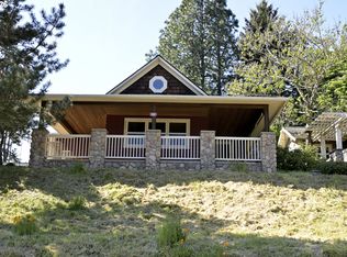 442 1st St, Elkton, OR 97436