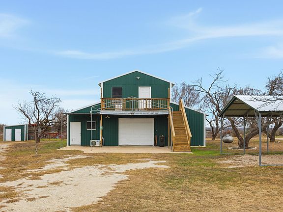 4th image of 610 Eastview Dr