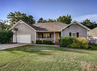 1221 Highland Hills Dr, La Vergne, TN 37086