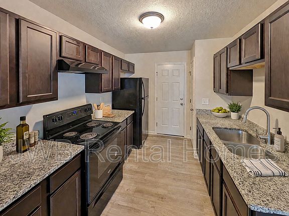 4th image of 5881 Harris Ave