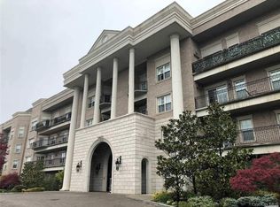 260 Central #135, Lawrence, NY