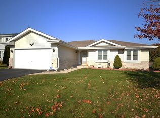 7001 Monmouth Dr, Joliet, IL 60431