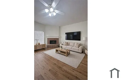 3124 Creekside Dr Photo 1