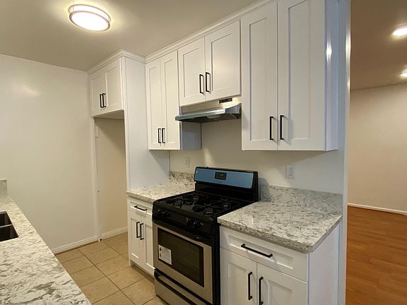 4th image of 13423 Burbank Blvd #7