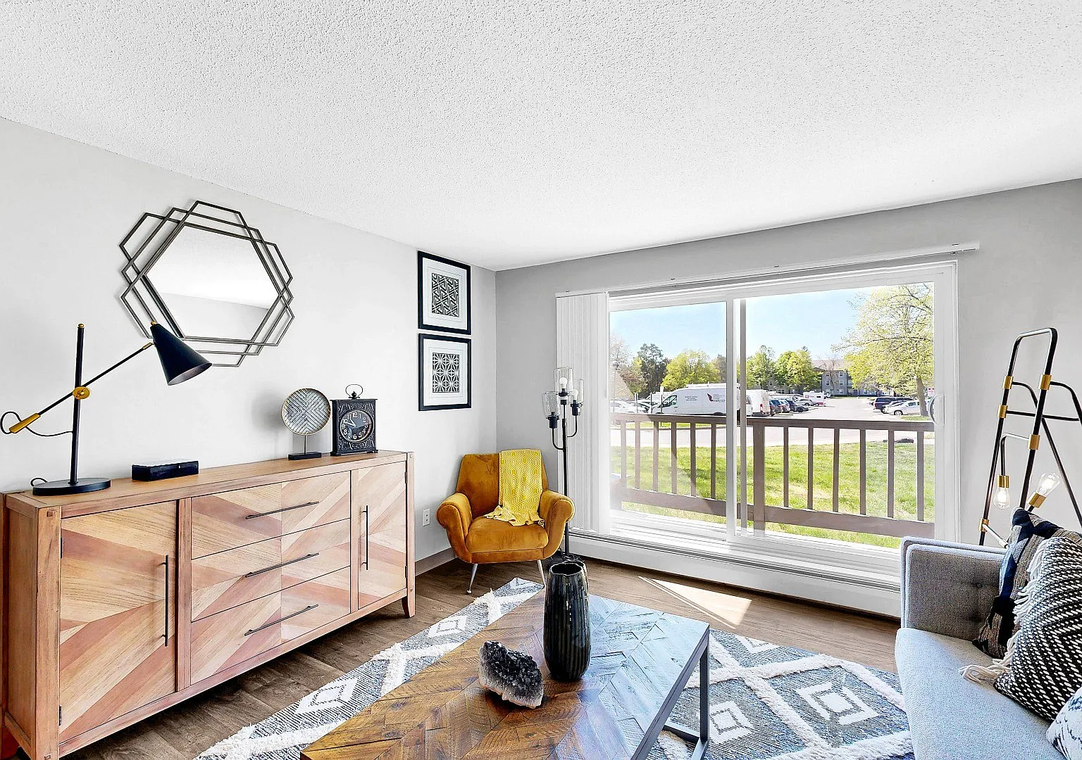 Audenn Apartments — Photo 3