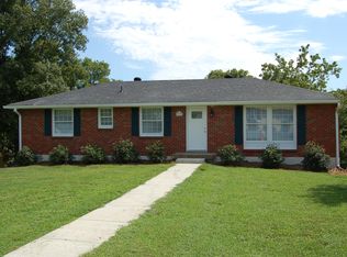 112 Dolphus Dr, Hendersonville, TN 37075