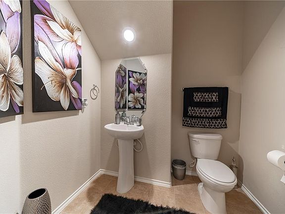 5th image of 161 Riverdell Ct
