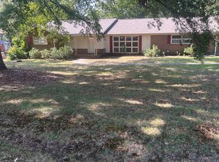 1823 Amberhill Ln, Charlotte, NC 28216