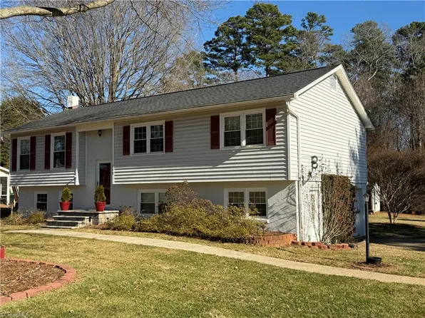 213 Hillcrest Dr, King, NC 27021
