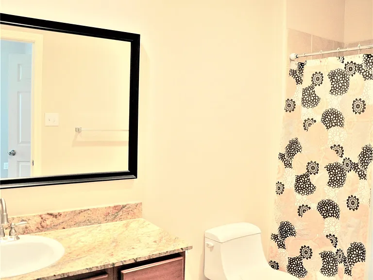 9010 Laverne Park Ln — Photo 16