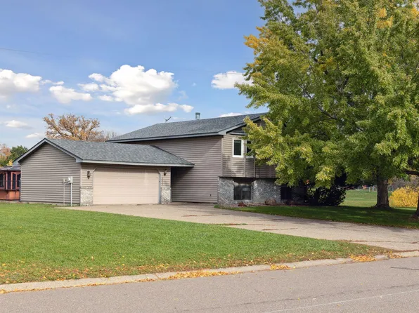 2600 94th Ave N, Brooklyn Park, MN 55444