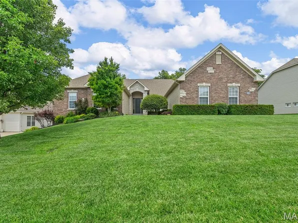 205 Wyndharbor Ct, Wentzville, MO 63385