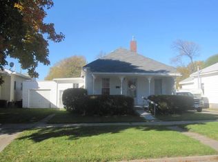 1607 4th St, Perry, IA 50220