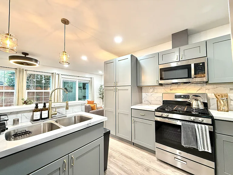 3229 S Sherbourne Dr — Photo 30