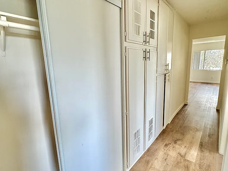 11200 Victory Blvd #9 — Photo 17