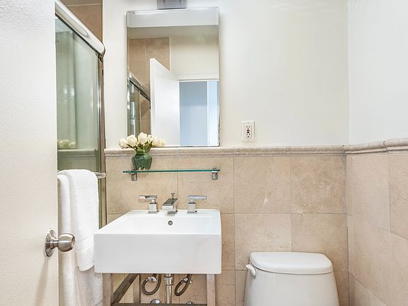4th image of 240 E 76th St APT 3S