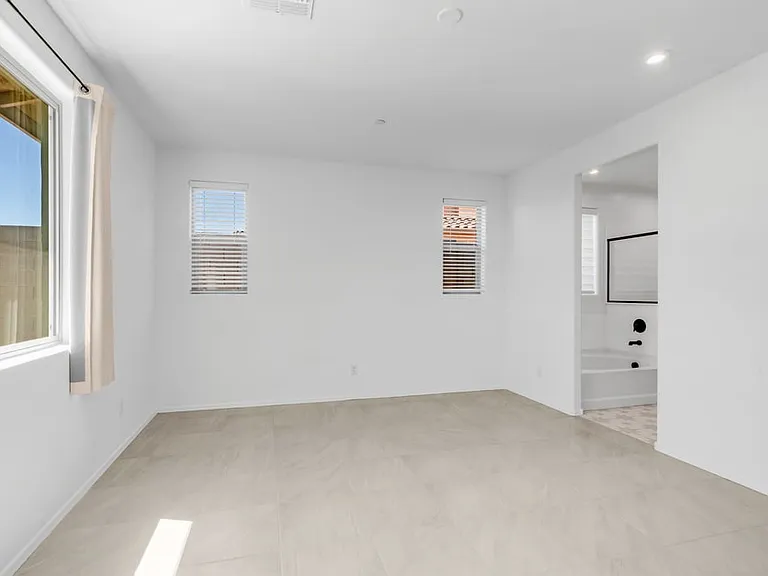 13303 W Eagle Feather Rd — Photo 16