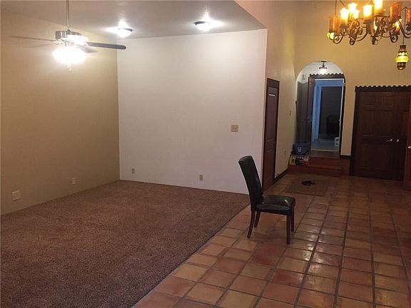 5th image of 917 Ballinger St