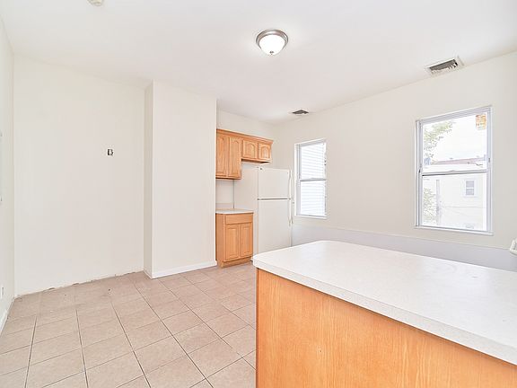 5th image of 44-04 Broadway #2