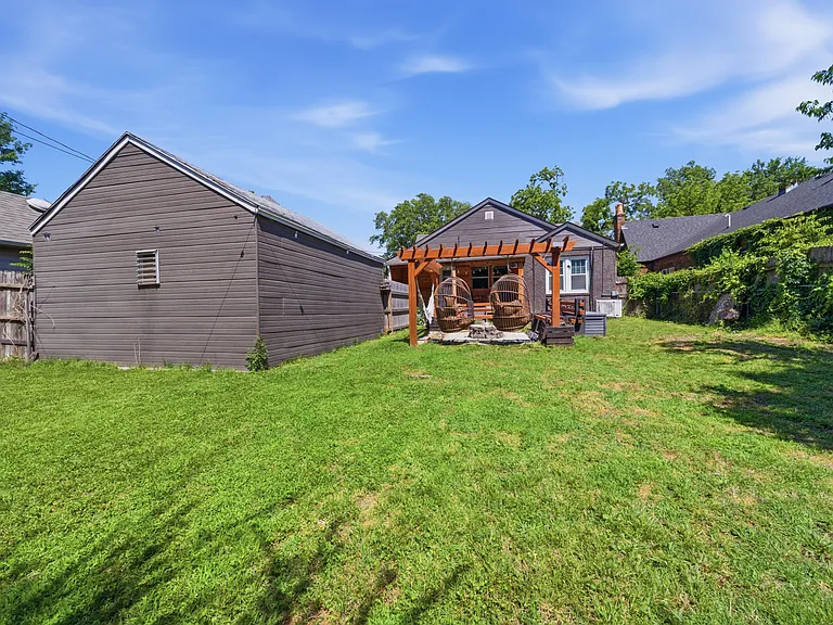 1240 S Birmingham Ave — Photo 31