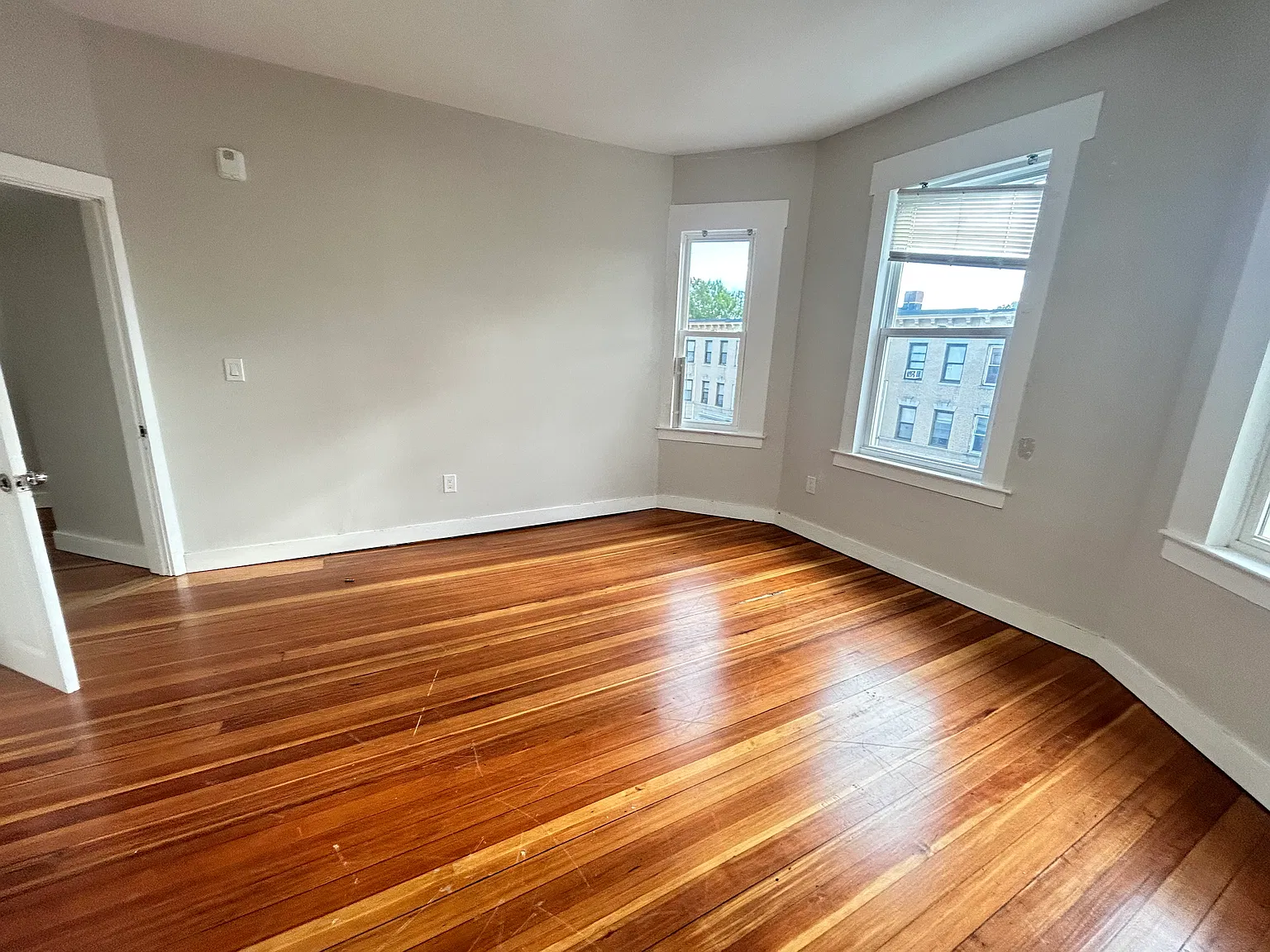 3 bed, 1500 sqft, $3,900 — Photo 4
