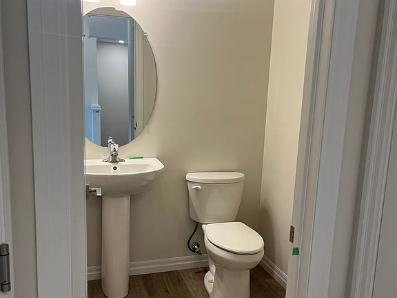 3rd image of 224 Renaissance Dr