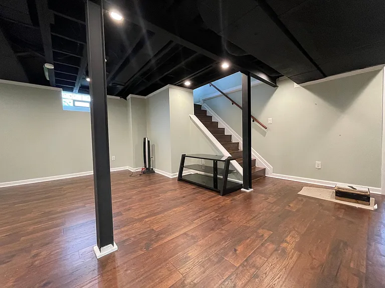 946 Pinecrest Dr — Photo 38