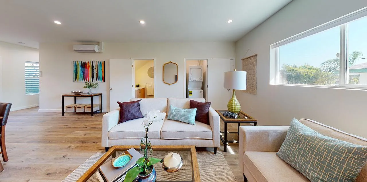 2 bed, 2.5 bath, 1270 sqft, $3,295 — Photo 2