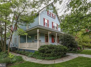10801 Keswick St, Garrett Park, MD 20896