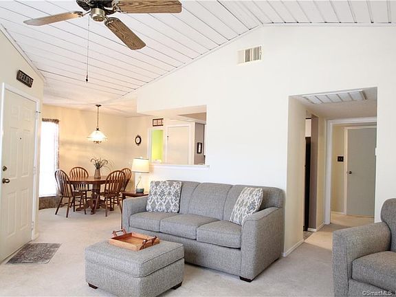 5th image of 98 Leafwood Ln APT 186