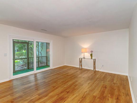 3rd image of 1121 Village Creek Ln #1602